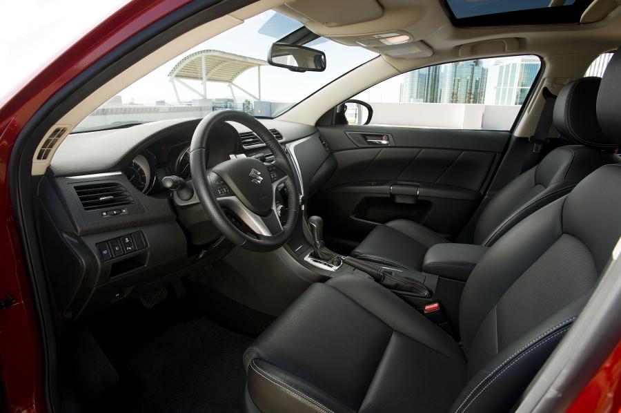  Suzuki Kizashi Sport 2011 года  (фото 9 из 63)